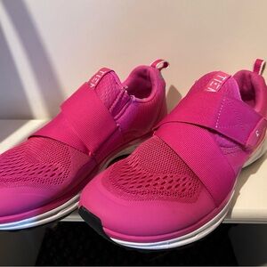 TIEM Cycling Shoes - good condition